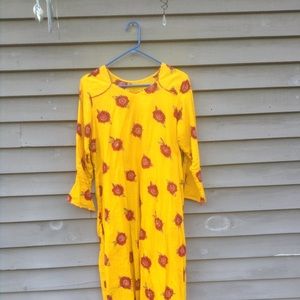 Vintage Flower power dress in a turmeric and red